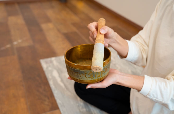 ヨガの瞑想で使用するシンキングボウル